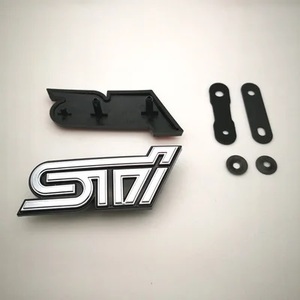 【ゆうパケット送料込】STI 3Dエンブレム (Fグリル用) シルバー／ブラック　縦4cm×横8cm スバル