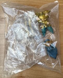 ◇聖闘士星矢 HG 黄金聖衣 黄金聖闘士 水瓶座 アクエリアス カミュ ゴールドクロス ガシャポン フィギュア バンダイ 未使用