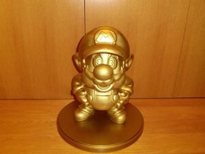 金色のマリオ（元展示品）[傷有り]　大きさ　高さ２３ｃｍ