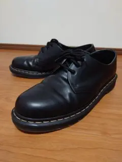 Dr. Martens ブラック ３ホール白ステッチUSED良品UK10