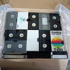 【１円スタート】 使用済み VHS ビデオテープ 大量まとめ売り 139本 中古 録画済み ダビング 上書き 再生未確認 maxell TDK 等 (F0001) 