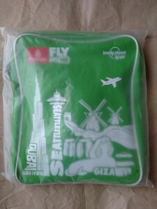 エミレーツ航空キッズアメニティ　Emirates FLY WITH ME lonely planet kids　ショルダーバッグ　　Green retro-themed travel bag