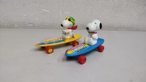 ミニ フィギュア スヌーピー 2個まとめ スケボー PEANUTS ピーナッツ 