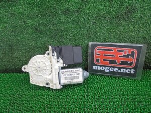 4EQ5040 FC3-1)) フォルクスワーゲン ニュービートル ABA-9CBFS 2008年 EZ右ハンドル 純正 フロント右ドアレギュレーターモーター