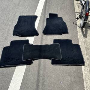 汎用自動車用マットビックセダン