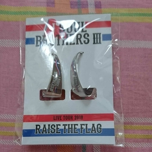 三代目RAISE THE FLAGピアス(新品)