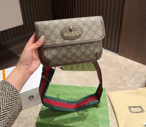 GUCCI　グッチ ウェストバッグ　オシャレ　メンズ　レディース　1000円～