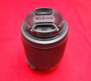 ニコン Nikon DX AF-S NIKKOR 55 200mm F4 5.6 G ED VR 前キャップ付き