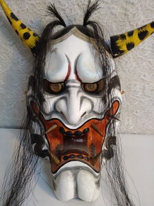 旧家 蔵出し 時代物 島根県 伝統工芸 特大 石見神楽面 般若 鬼 魔除け 縁起物 玄関 和室 床の間 壁掛け 飾り 装飾 面 日本製 アンティーク