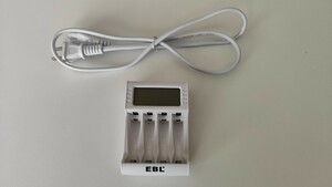 EBL　急速充電器　放電機能付　RM-72　単3　単4　充電池　LCD充電表示　美品　ニッケル水素電池　