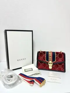 【GUCCI バッグ　クリスマス】