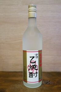 本格清酒粕焼酎 越乃寒梅 5年熟成「古酒 乙焼酎」40度 25年古酒以上 限定商品！ 旧ラベル！ 石本酒造 新潟県新潟市北山