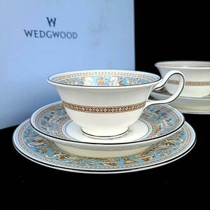 ☆未使用 ◆ ウェッジウッド　WEDGWOOD フロレンティーンターコイズ トリオ　2客 カップ&ソーサー　プレート 箱つき