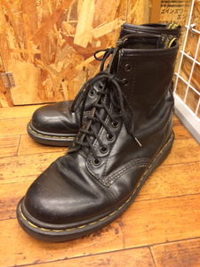 Dr.Martens ブーツ 黒 ブラック 8ホール ハイカットUK7 装飾品 靴 ファッション小物【479】K