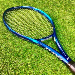 管理番号9 YONEX ヨネックス 硬式テニスラケット EZONE　Eゾーン100L 06EZ100L 285g G1 一部剥がれあり グリップ交換済み