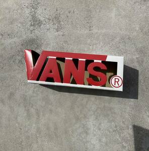 値下げ！１０年以上前に お店でいただいた非買品　VANS 販促品 　レッドチェッカー　横幅約32.5cm　/ 約10.5ｃｍ× 約11.5cm 