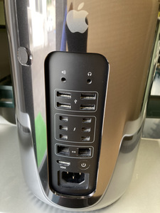 Apple Mac Pro 3.7GHz クアッドコア　Intel Xeon メモリ24GB A-158