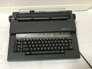 ■レトロ■olivetti・オリベッティ　タイプライター　 PRAXIS 35 　専用ハードケース付き