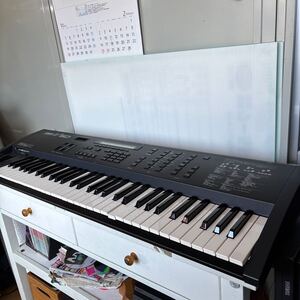 YAMAHA シンセサイザー V50 ヤマハ