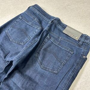 331102 ARMANI COLLEZIONI アルマーニコレッツォーニ デニムパンツ ジーンズ ボトムス 革パッチ ストレッチ サイズ27 レディース 女性用