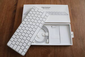 [程度良好] Apple Magic Keyboard White/AppleシリコンMacモデル用 Touch ID搭載 Model A2449 MK293BX/A UK配列 ホワイト