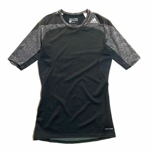 良品 ☆ adidas アディダス techfit コンプレッション Tシャツ ブラック グレー メンズ XO 春夏 スポーツ トレーニング ランニング■SAP647