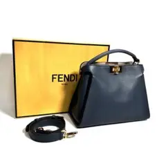 極美品 FENDI ピーカブー アイコニック エッセンシャリ― ハンドバッグ