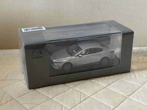 マツダ純正　MAZDA3 セダン 1/43 モデルカー　ソニックシルバーメタリック　ディーラー正規品 