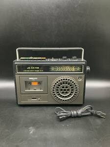 A11678◇Victor ビクター ラジオ カセットレコーダー RADIO CASSETTE RECORDER FM/AM 2BAND RC-212 ケーブル付き 【通電OK】240826