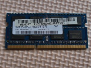 ★★ PC3-10600S ノート用メモリ- 2GB　１枚　　 完動品！