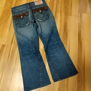 TRUE RELIGION 90.5cm JOEY トゥルーレリジョンジーンズ ブーツカットデニム ブラウンフリップ