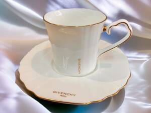 GIVENCHY ジバンシー ソーサー カップ 金彩 ブランド食器 ホワイト コーヒーカップ ジバンシィ 高さ約7cm 直径約15cm