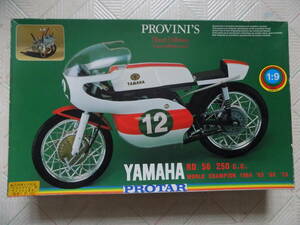 YAMAHA RD 56 250c.c. WORLD CHAMPION ( PROTAR SCALE 1/9 Mod.11308 ) 