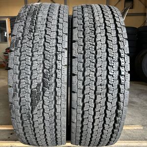 送料無料◆295/80R22.5 153/150J YOKOHAMA 905W 大型トラック用スタッドレスタイヤ 2023年製 2本セット