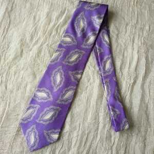 【未使用タグ付き】GIANNI VERSACE ジャンニ ヴェルサーチ ネクタイ シルク100％ イタリー製 紫 23001101