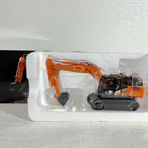 日立　HITACHI　ZAXIS200X-7　HYDRAULIC EXCAVATOR　法面バケット　１/50　ミニカー　4-17