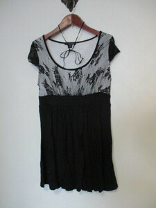 FOREVER21 黒レース付半袖カットソーチュニック（USED）51423