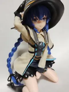 膝立ちの美少女魔法使い風フィギュア 膝立ち高さ約12cm ロキシー 無職転生