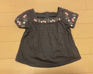 SALE!!!! babyGAP 刺繍Tシャツ 4yrs 105㎝