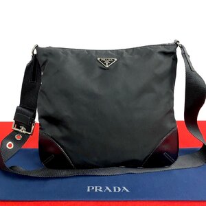 極 美品 希少品 PRADA プラダ 三角ロゴ 金具 ナイロン レザー 本革 ショルダーバッグ ポシェット サコッシュ ブラック 黒 07500