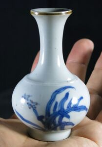 e 水仙図辰砂染付広口瓶　清時代　磁器　/新渡　有田　細首壺　唐草文　色絵　豆彩　粉彩　白磁　染付　青花　呉須　青磁