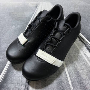 新品 Rapha Classic Shoes サイズ39 (JP 25cm) ラファ クラシック シューズ SPD-SL 3穴 カーボンソール