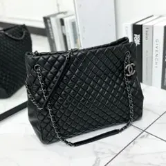 CHANEL　シャネル　マトラッセ　チェーントートバッグ　ブラック×ネイビー