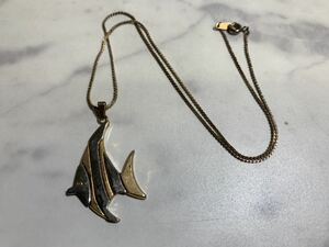 R33 熱帯魚 ペンダントネックレス ゴールド エンゼルフィッシュ ペンダント チェーン 魚 マリン 海 ブランド チェーン おしゃれ