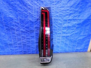 S465　ノア　エスクァイア　ZRR80G　ZWR80G　後期　右テール　LED　28-242　NR　ZRR80W　ZWR80W　美品