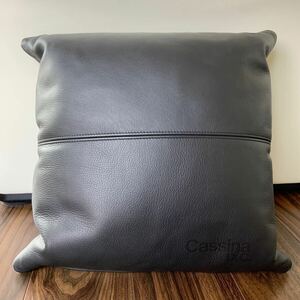 カッシーナ　レザー 本革 ブラック Cassina IXC. クッション　カッシーナ・イクスシー レザークッション FZ革 (ロゴあり) 45 x 45cm 