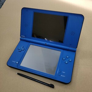 62。 Nintendo DSi LL ニンテンドー DSi LL 本体のみ タッチペン 通電確認あり/初期化済 ブルー 