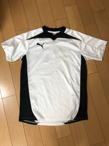 送料込 PUMA Ｔシャツ Sサイズ 半袖 ロゴ