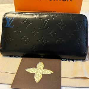 ルイヴィトン　LOUIS VUITTON ヴェルニ　財布　長財布　ジッピーウォレット　レディース