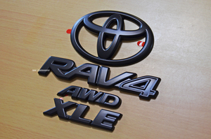 USトヨタ純正 19- TOYOTA RAV4 リア XLE エンブレム オーバーレイ USDM北米JDM ラブフォー ラヴフォー MXAA52 MXAA54 AXAH52 AXAH54 50系